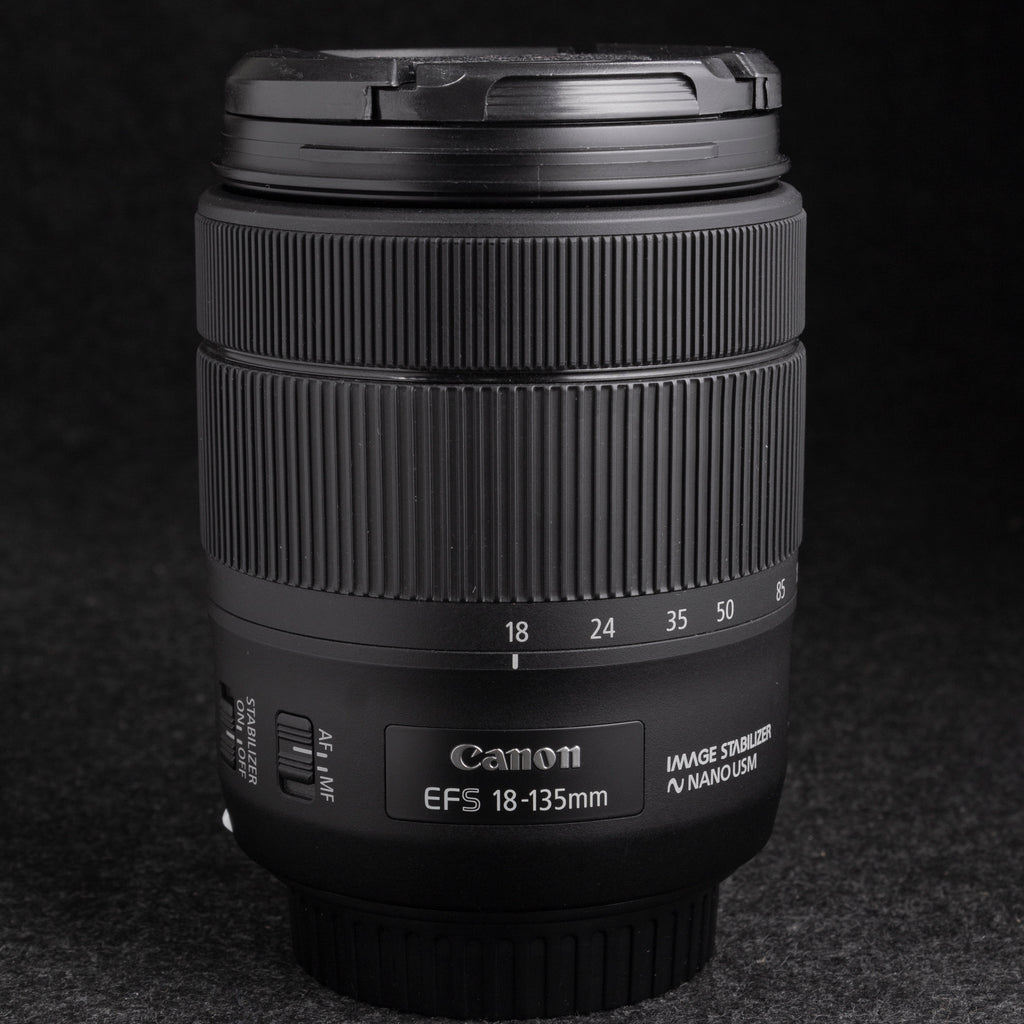 Canon EF-S 18-135mm f3.5-5.6 IS USM Nano