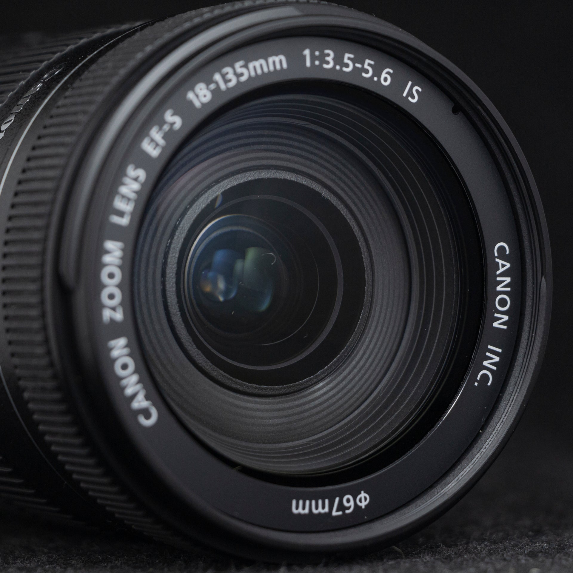 Canon EF-S 18-135mm f3.5-5.6 IS
