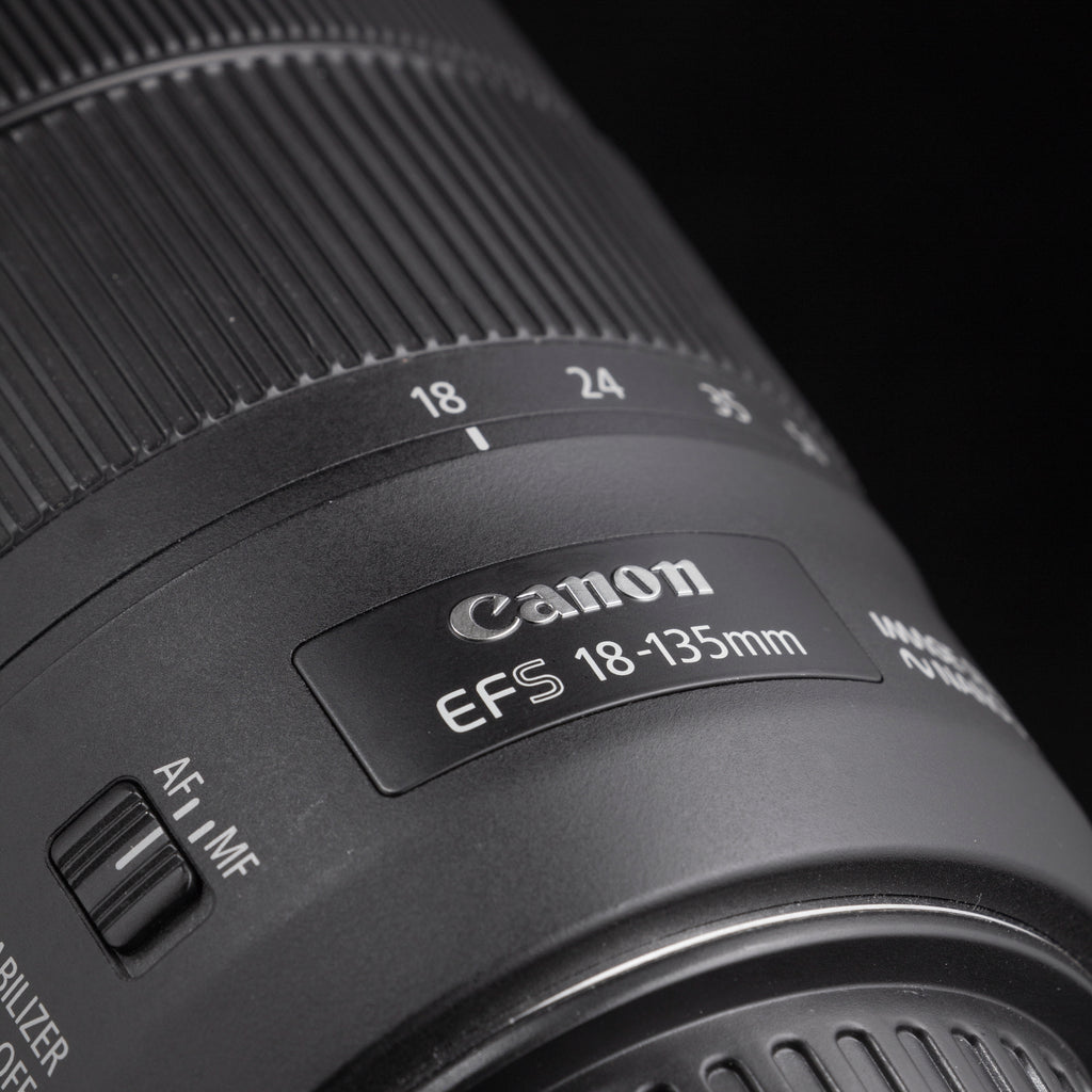 Canon EF-S 18-135mm f3.5-5.6 IS USM Nano