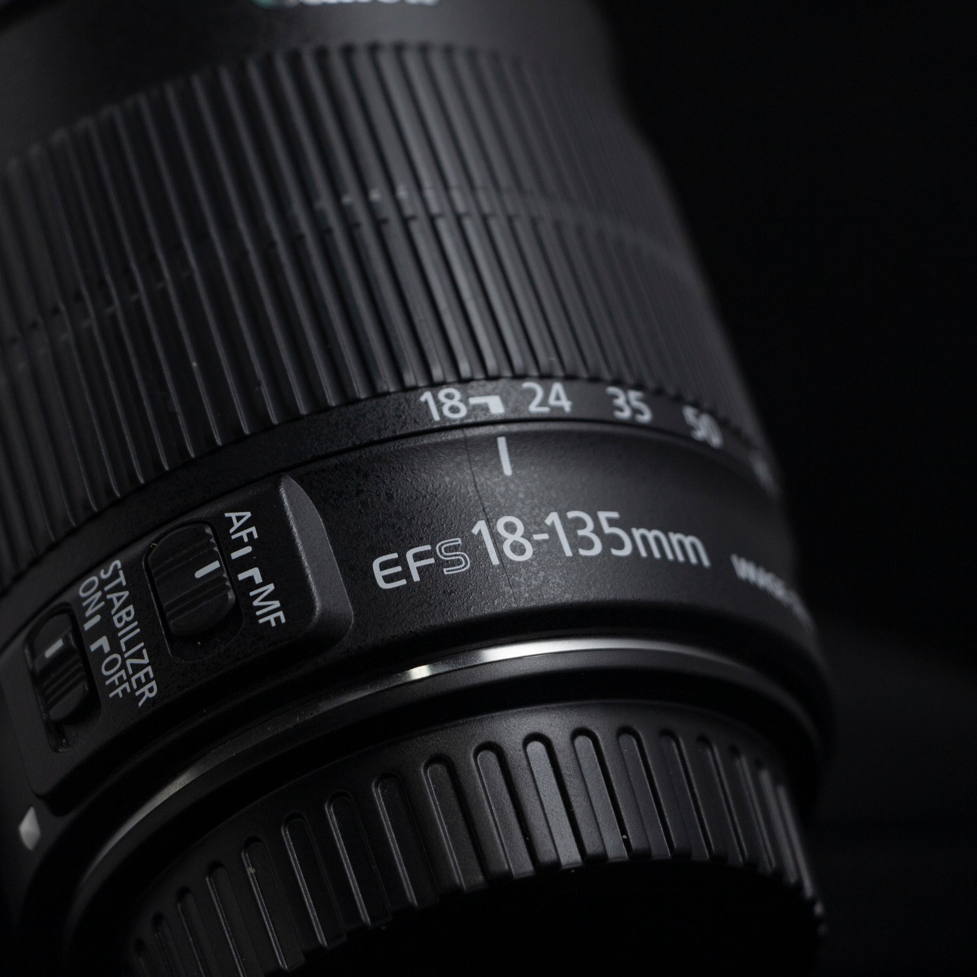 Canon EF-S 18-135mm f3.5-5.6 IS