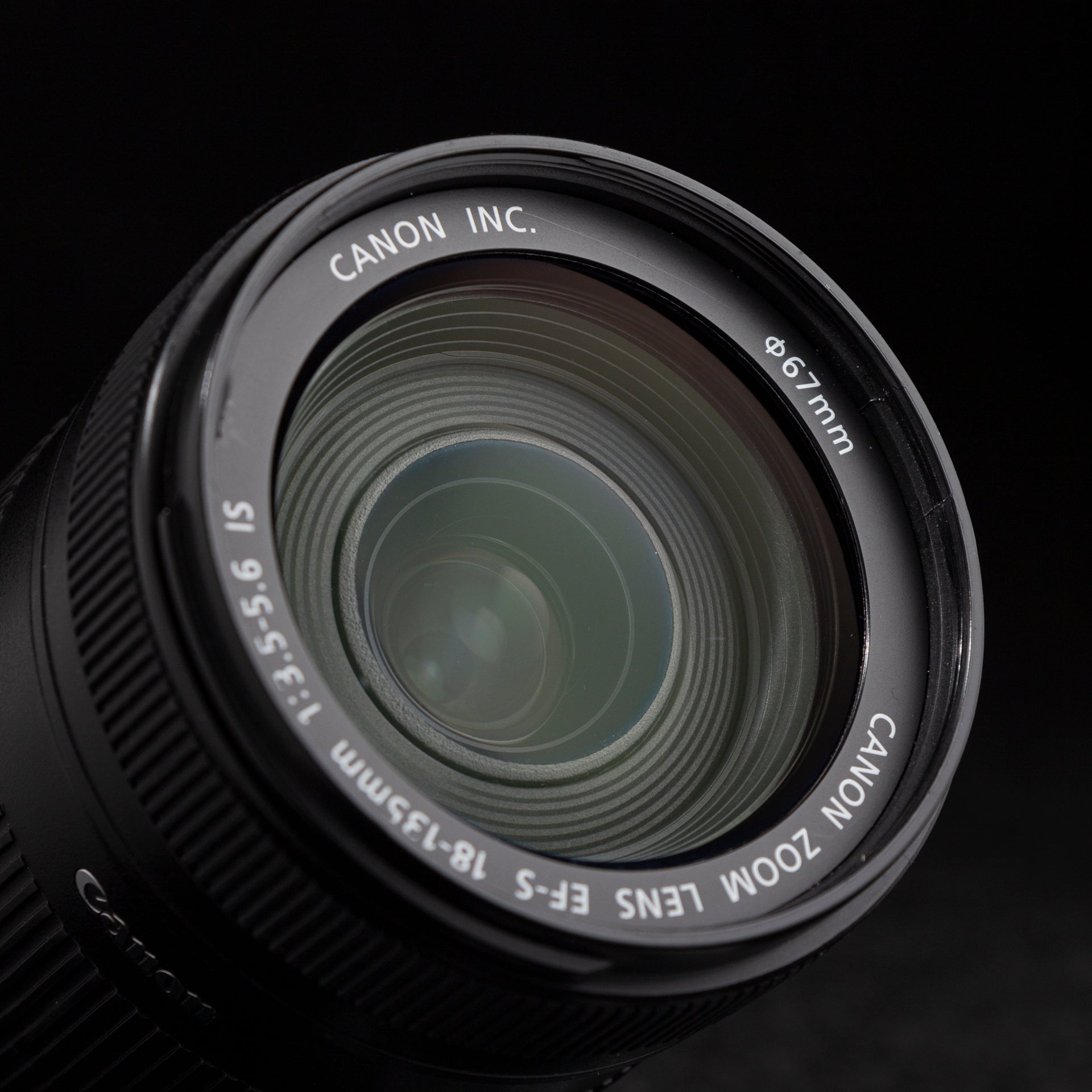 Canon EF-S 18-135mm f3.5-5.6 IS