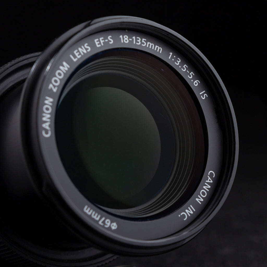 Canon EF-S 18-135mm f3.5-5.6 IS