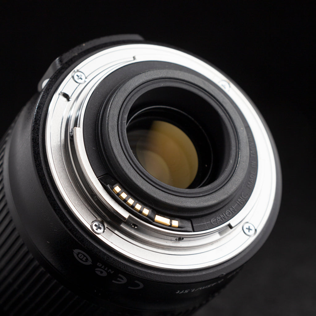 Canon EF-S 18-135mm f3.5-5.6 IS