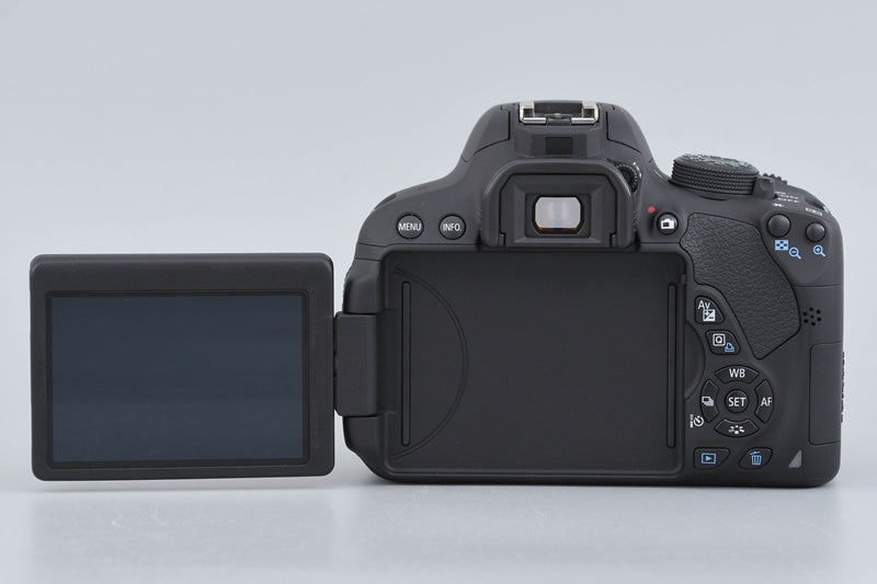 Canon EOS Rebel T5i 18MP + Canon EF-S 18-135mm f3.5-5.6 IS STM