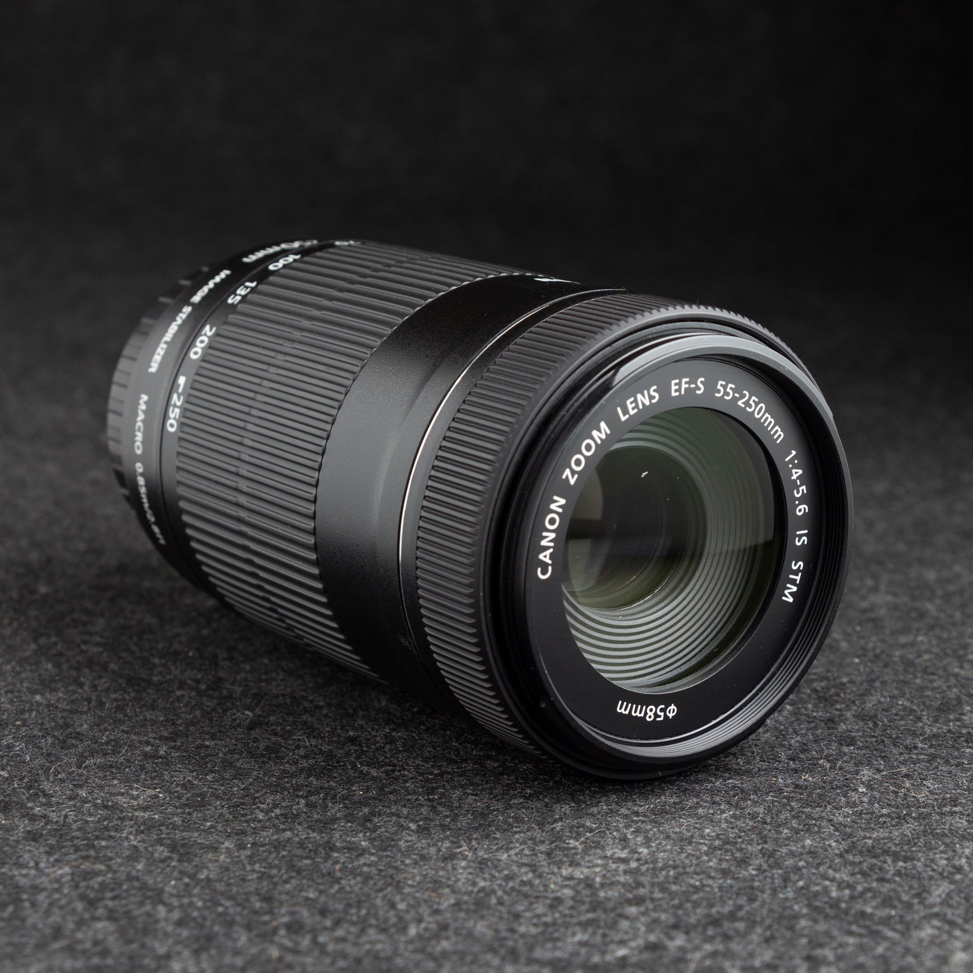 Canon EF-S 55-250mm f4-5.6 IS STM