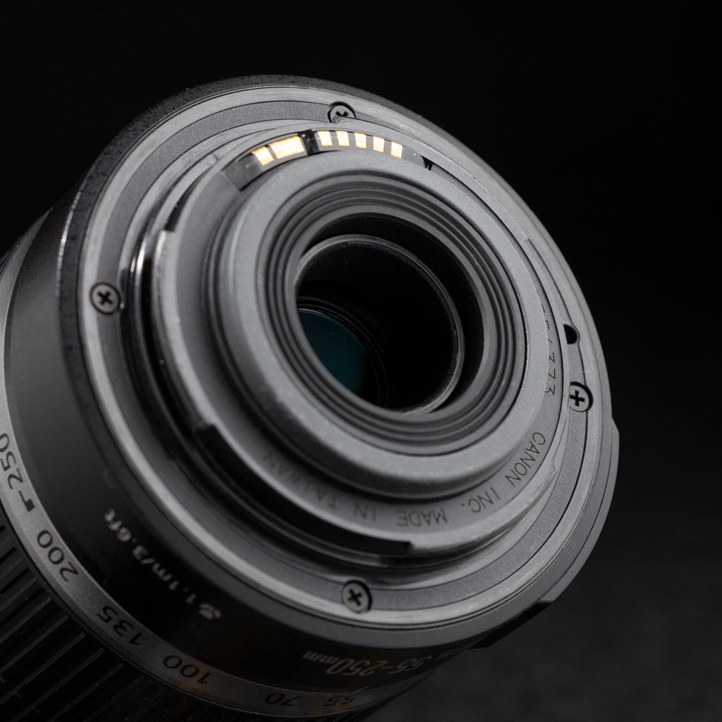 Canon EF-S 55-250mm F4-5.6 IS