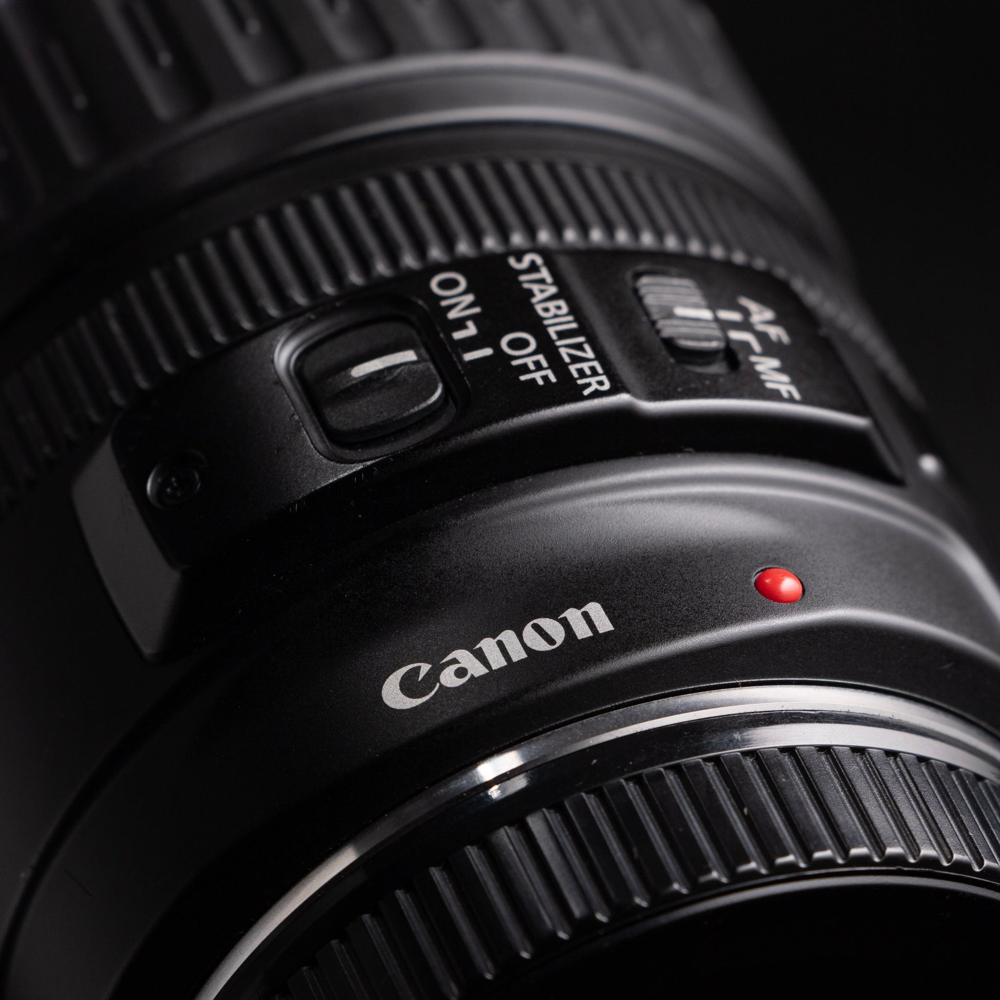 Canon EF 28-135mm f/3.5-5.6 IS USM Macro
