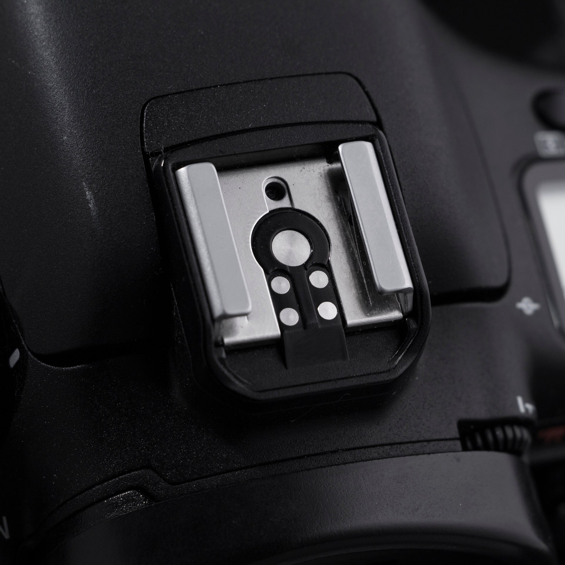 Canon EOS 7D 18MP Digital SLR