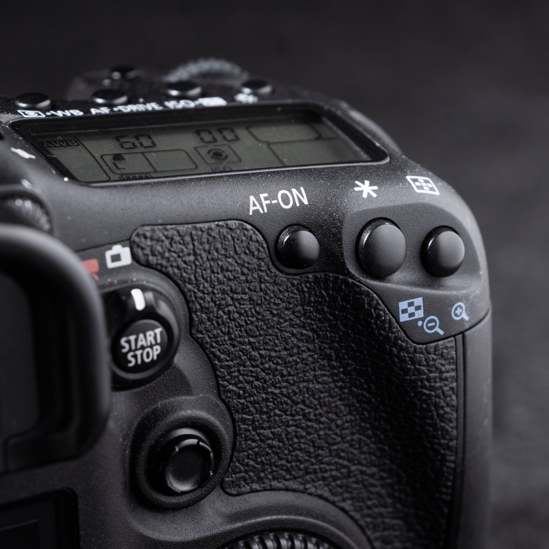 Canon EOS 7D 18MP Digital SLR