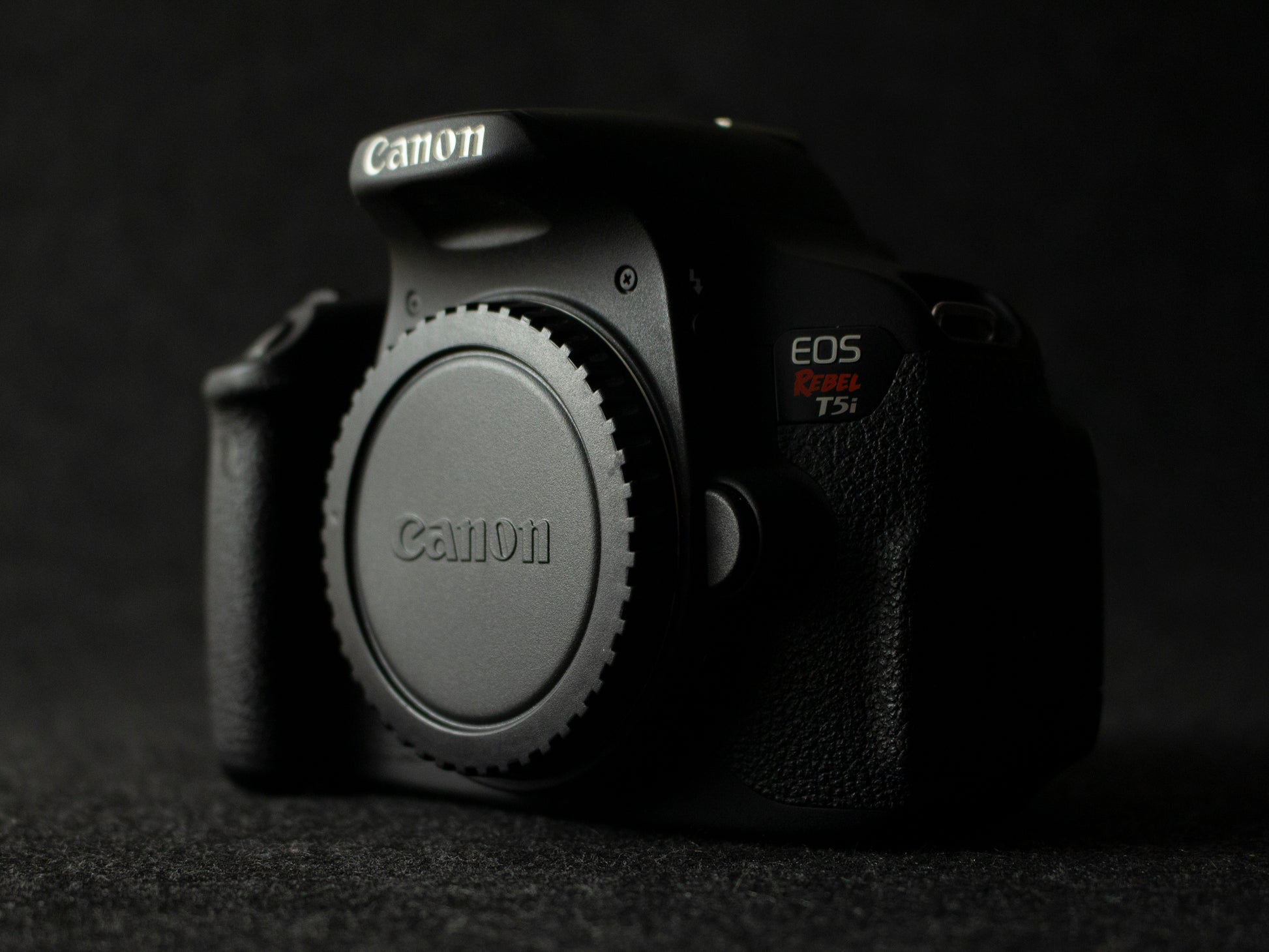 Canon EOS Rebel T5i 18MP