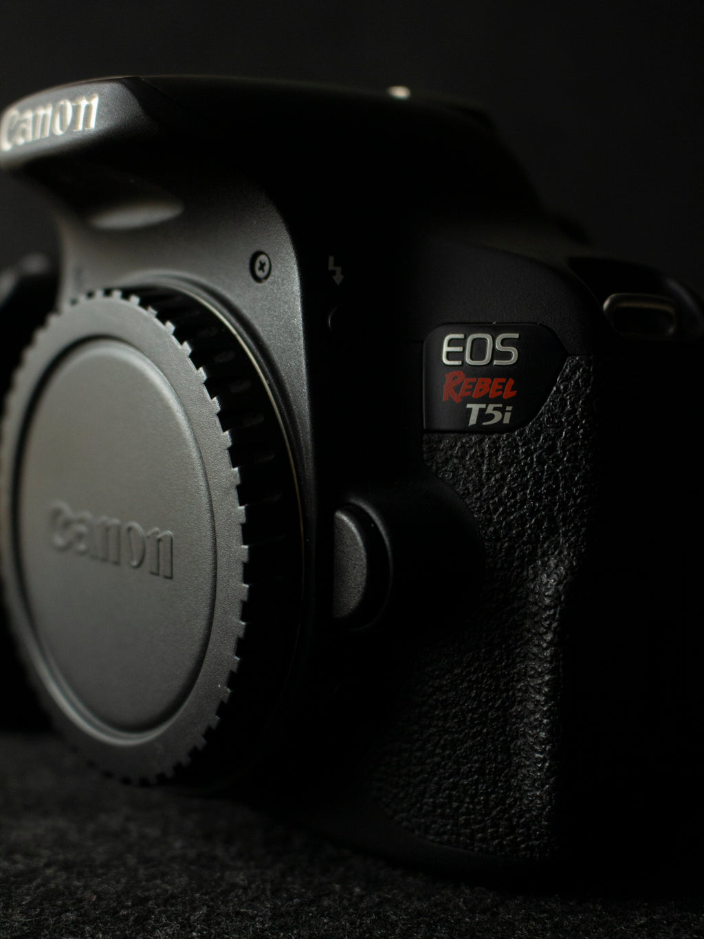 Canon EOS Rebel T5i 18MP
