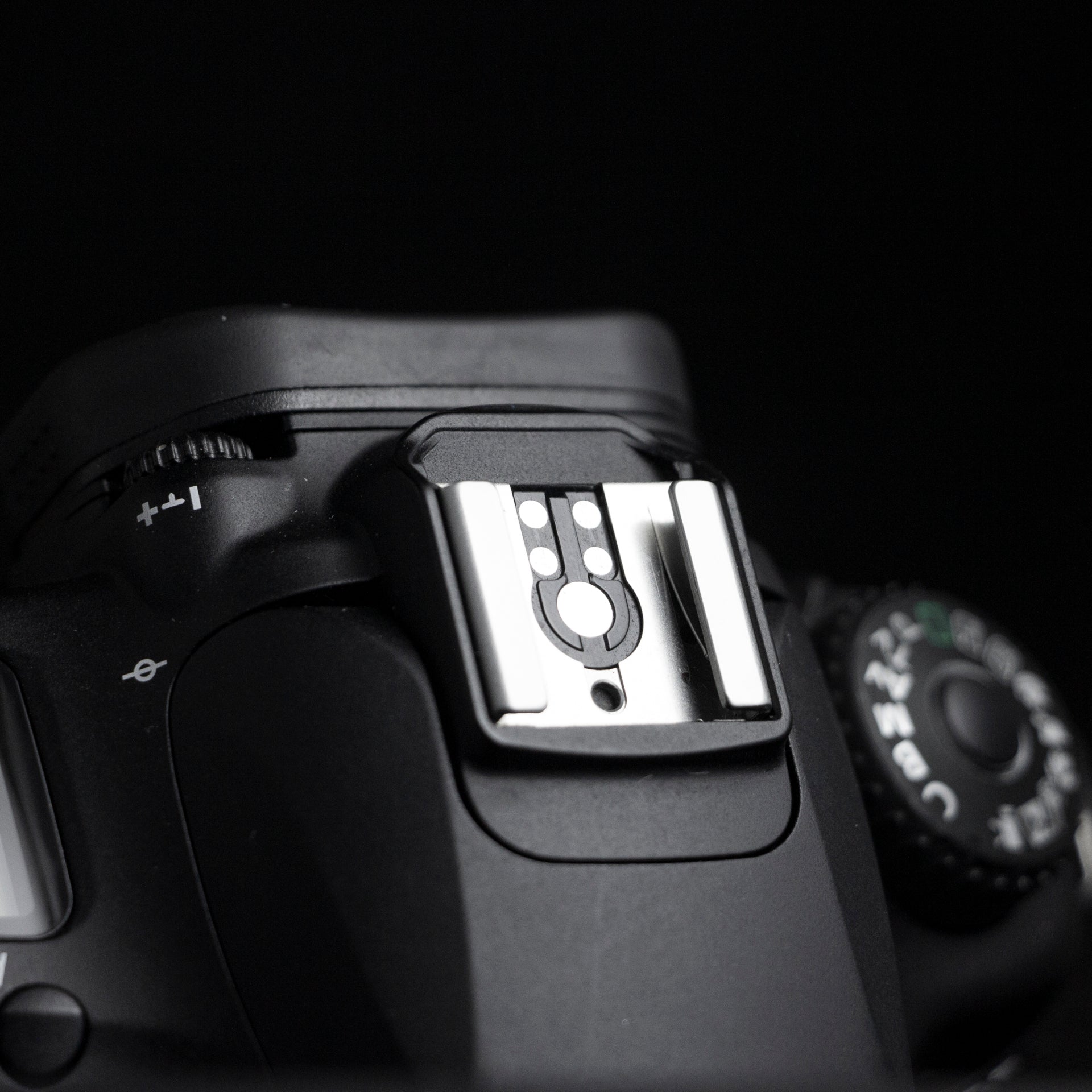 Canon EOS 60D 18MP Digital SLR