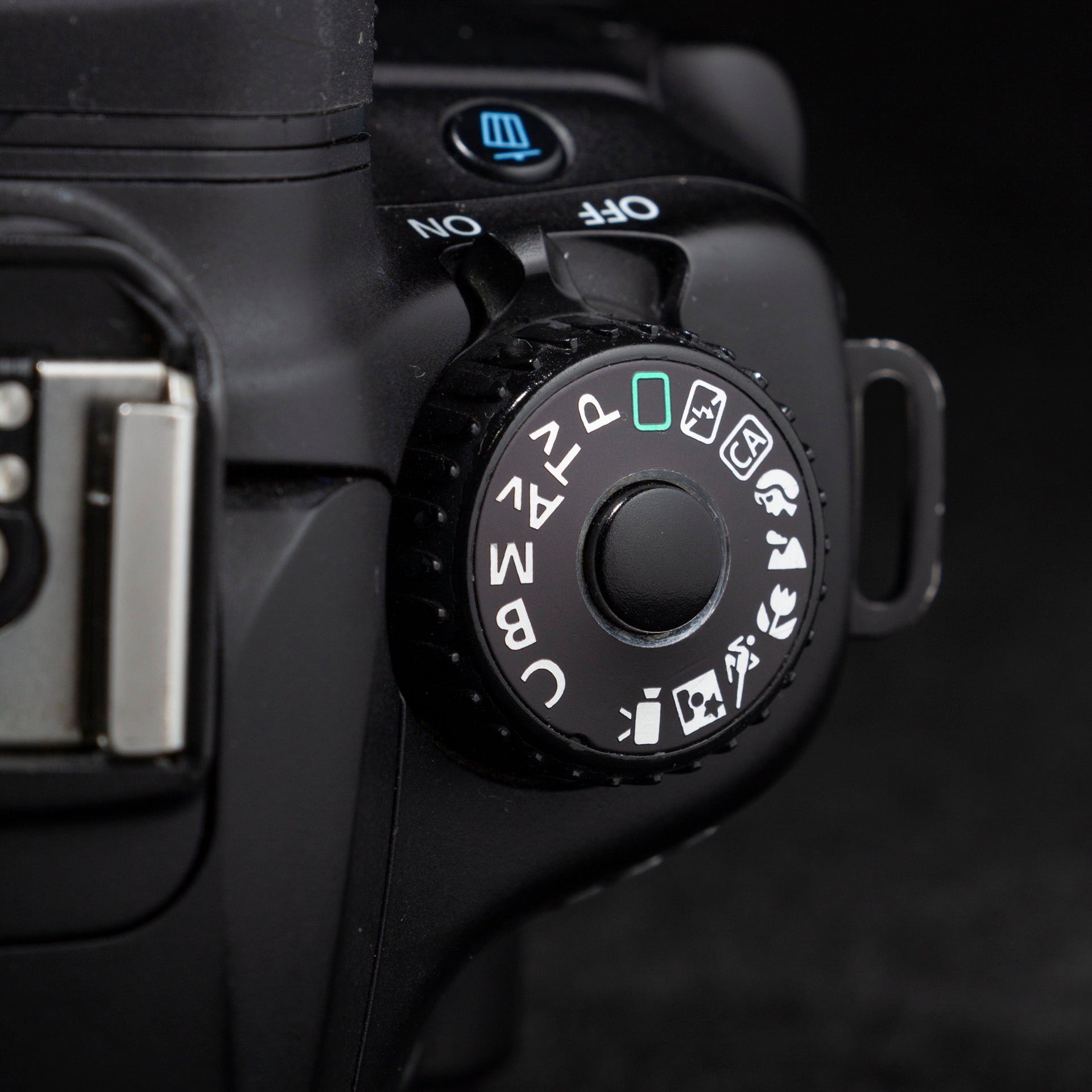 Canon EOS 60D 18MP Digital SLR