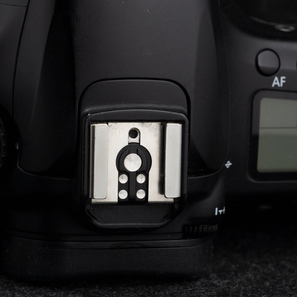 Canon EOS 60D 18MP Digital SLR