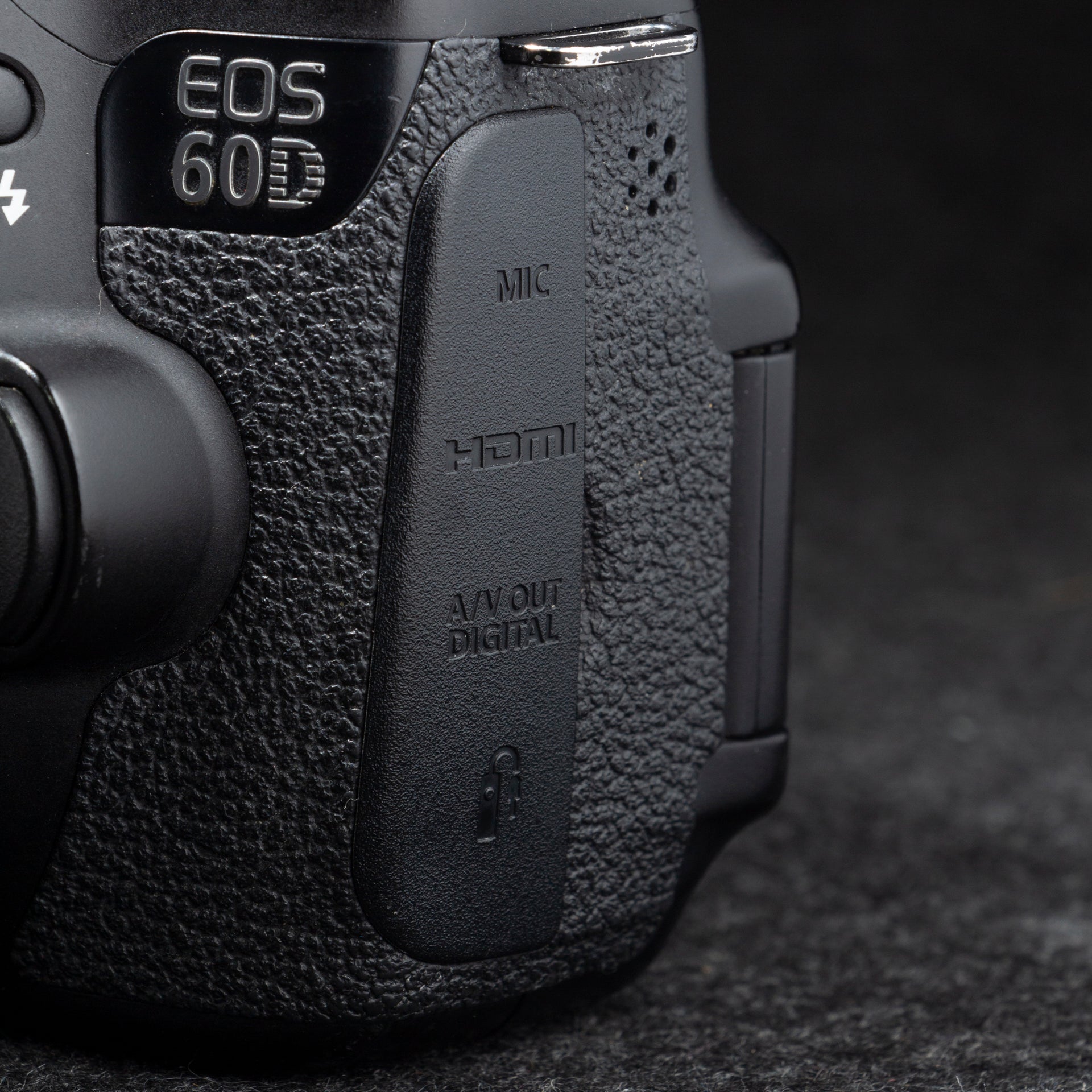 Canon EOS 60D 18MP Digital SLR