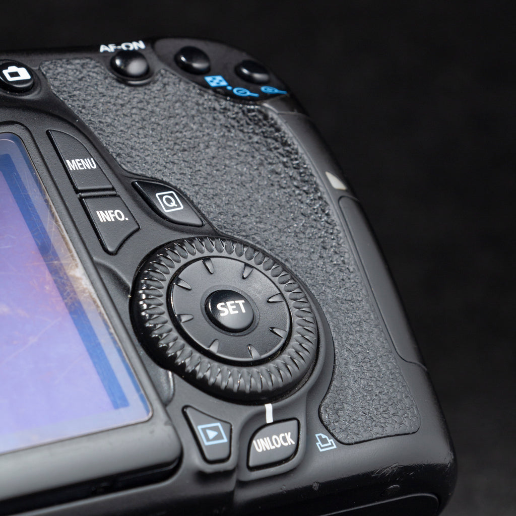 Canon EOS 60D 18MP Digital SLR