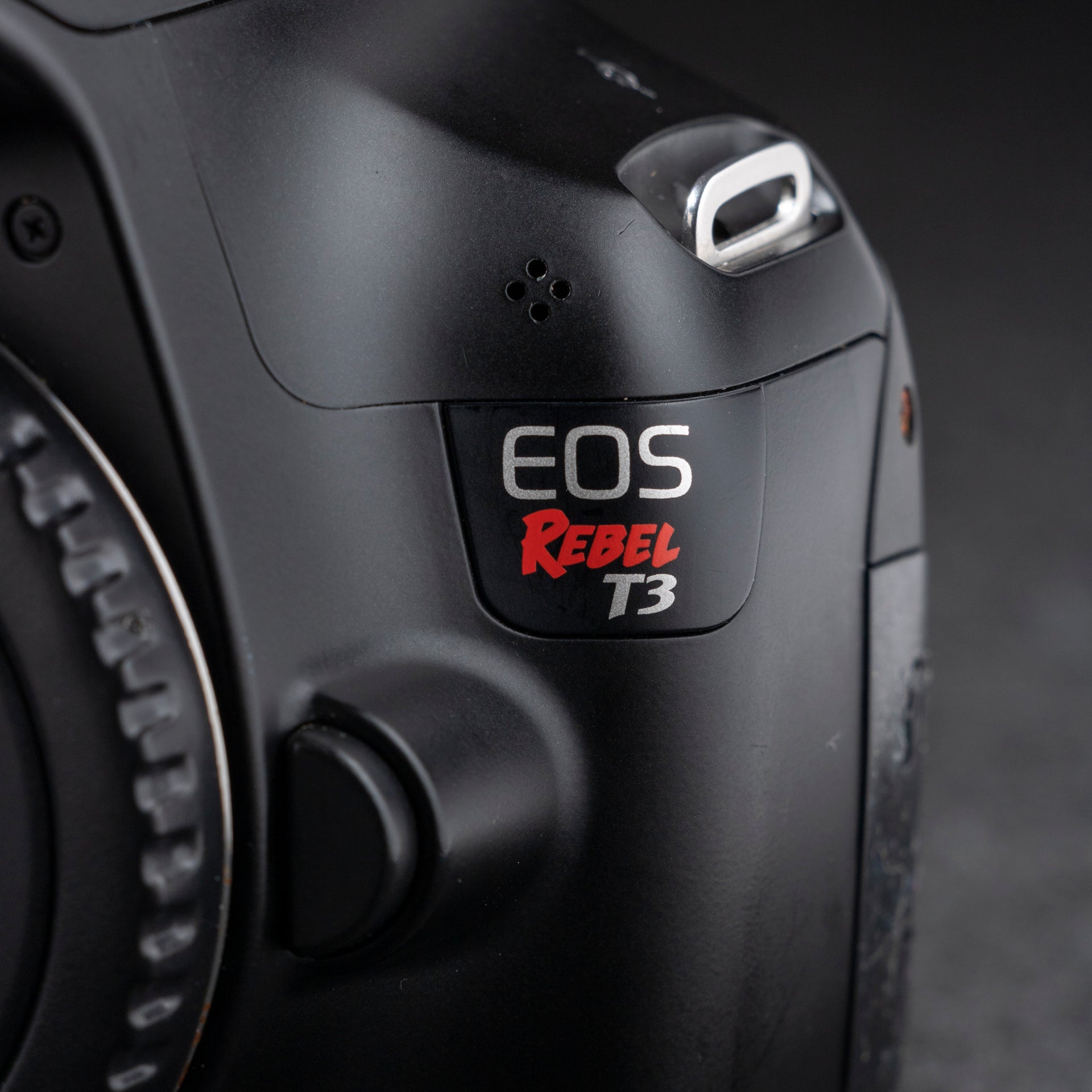 Canon EOS Rebel T3 12.2MP