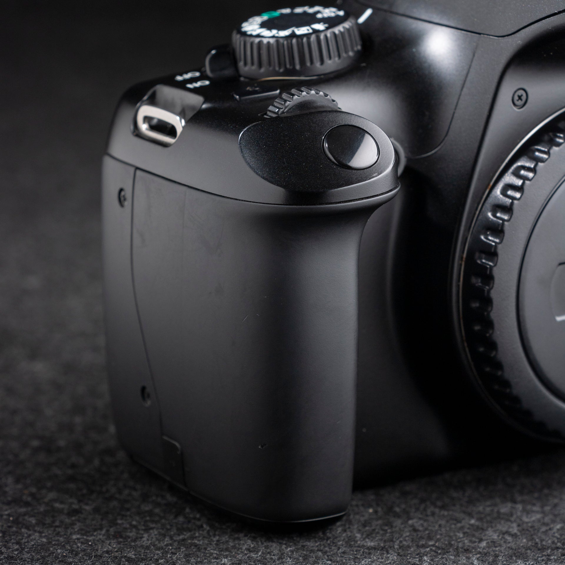 Canon EOS Rebel T3 12.2MP