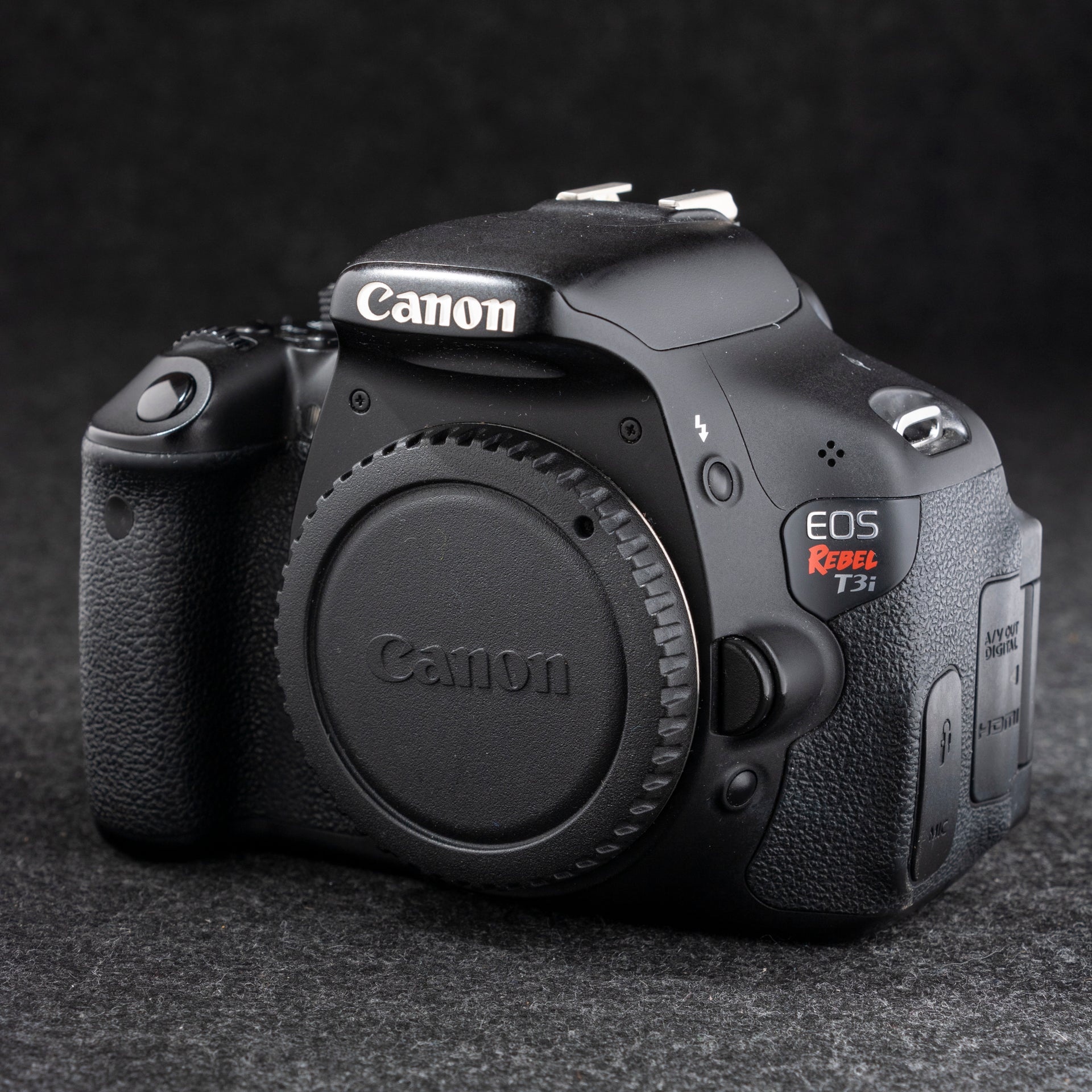 Canon EOS Rebel T3i 18MP