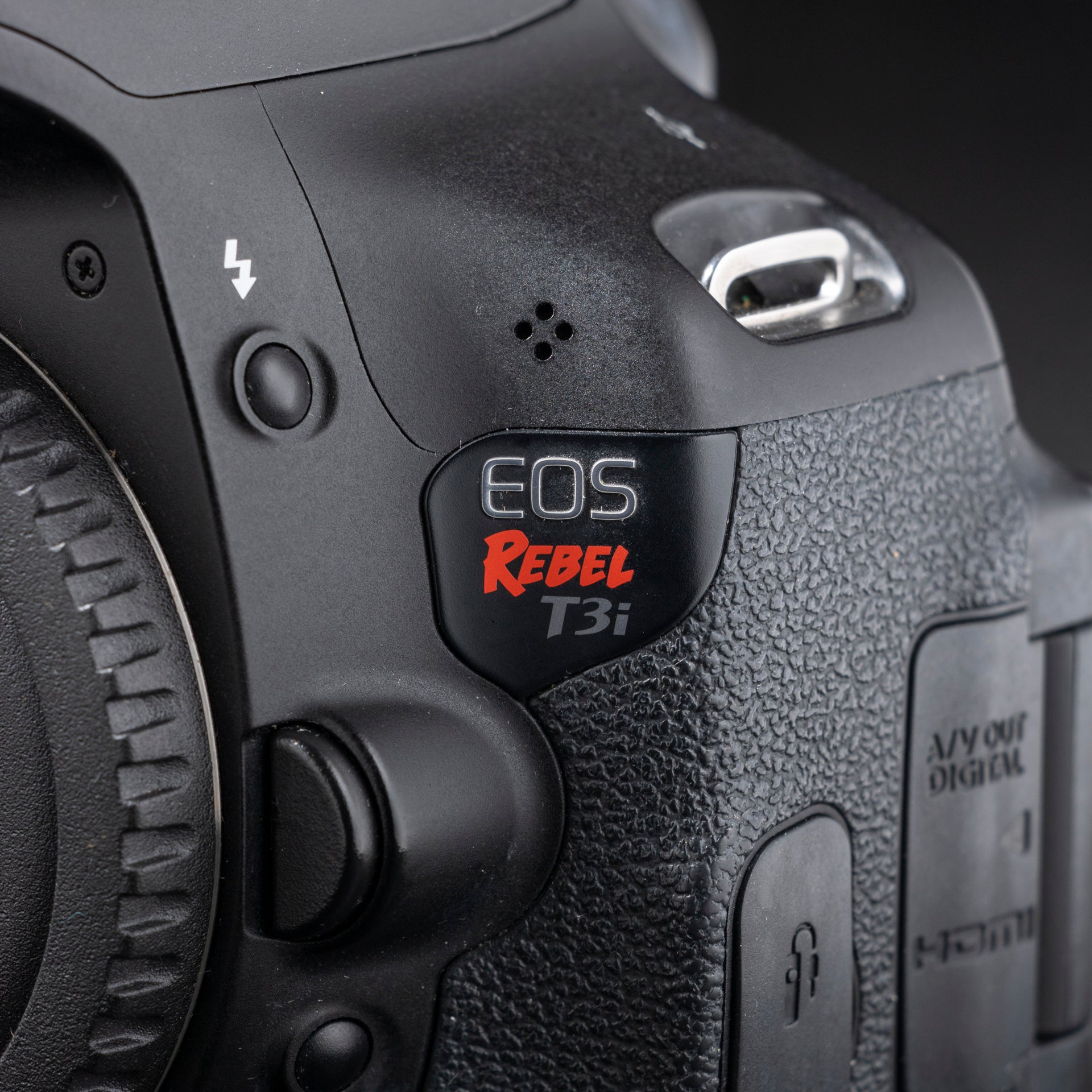 Canon EOS Rebel T3i 18MP