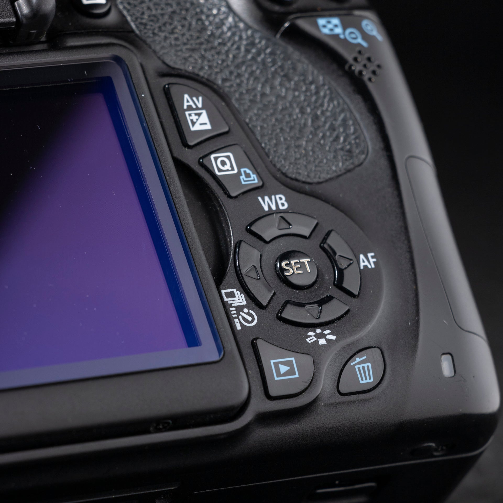 Canon EOS Rebel T3i 18MP