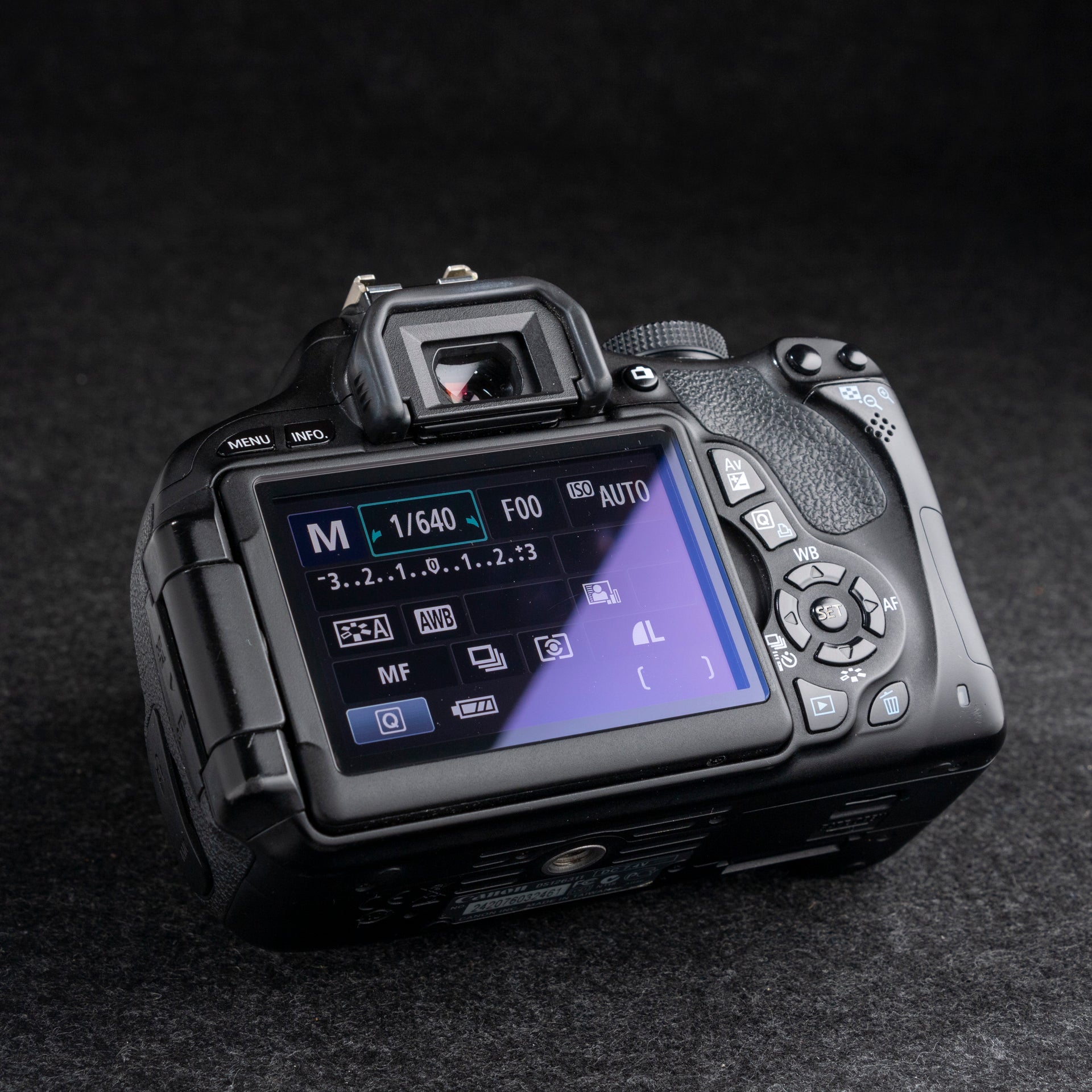 Canon EOS Rebel T3i 18MP