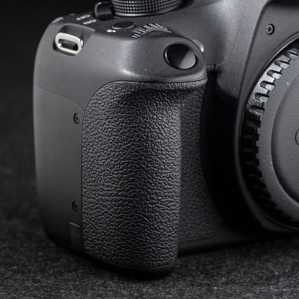 Canon EOS Rebel T5 18MP