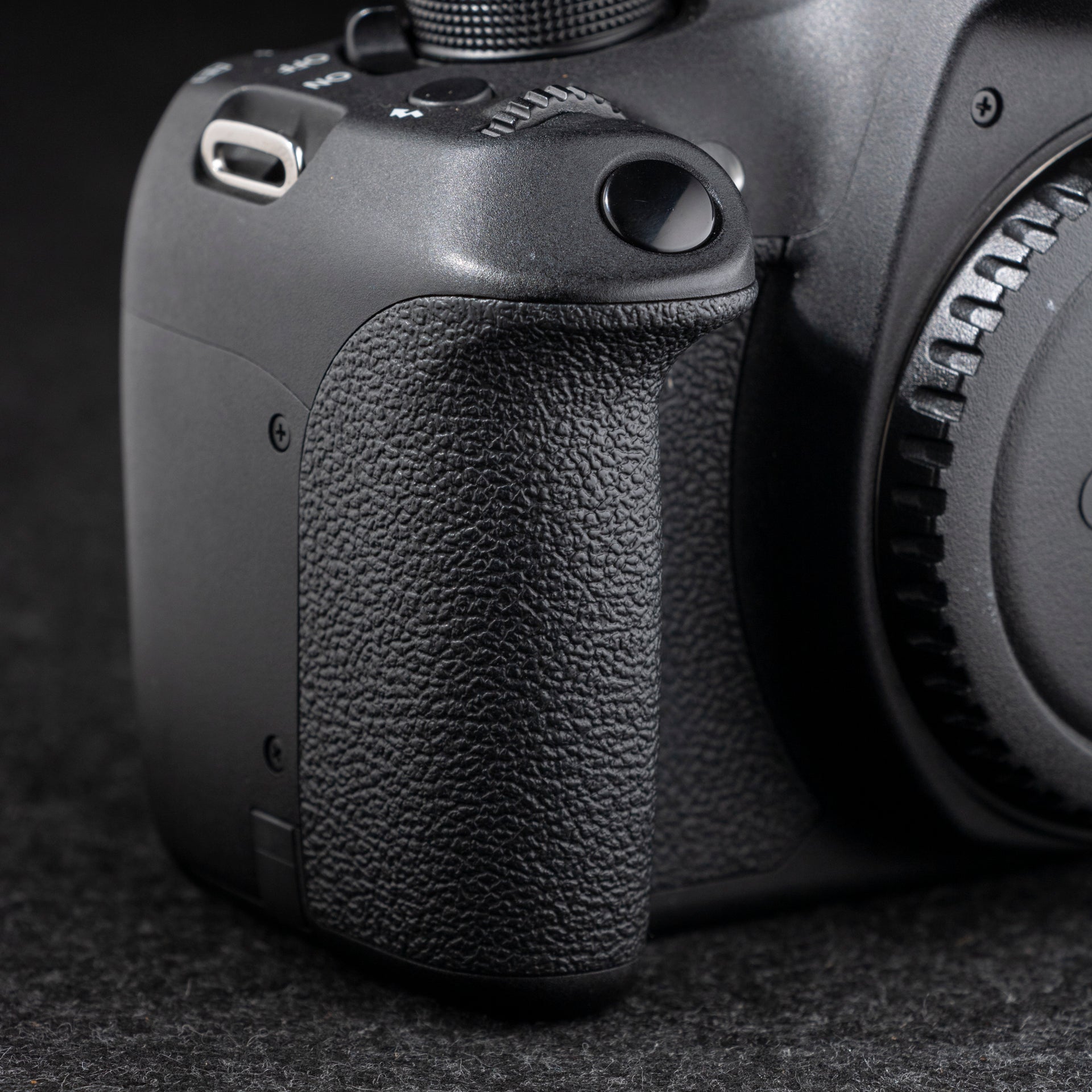 Canon EOS Rebel T5 18MP