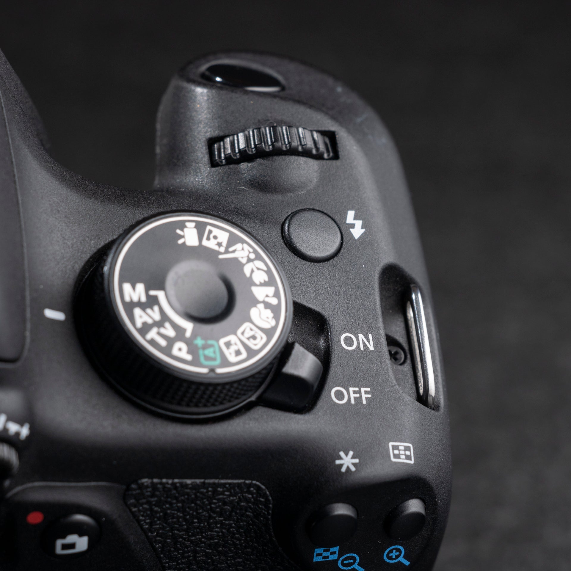 Canon EOS Rebel T5 18MP