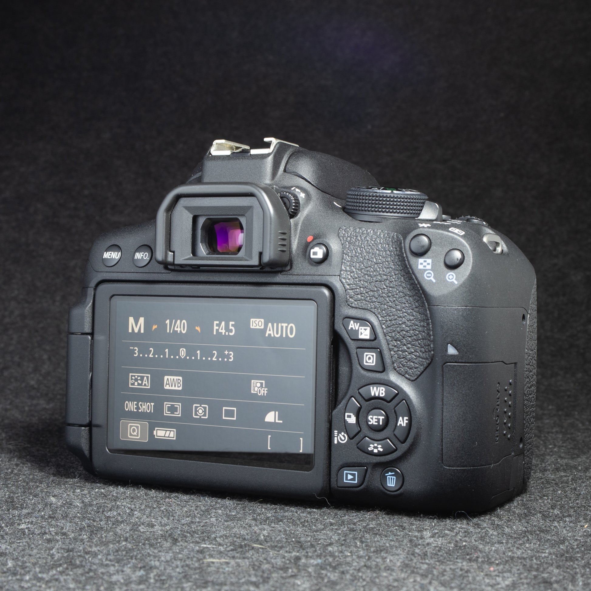 Canon EOS Rebel T6i 24.2MP