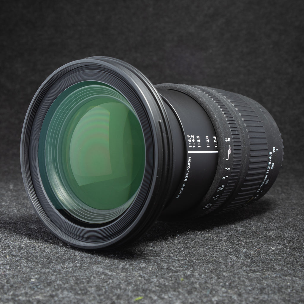 Sigma 17-70mm f/2.8-4.5 DC IF