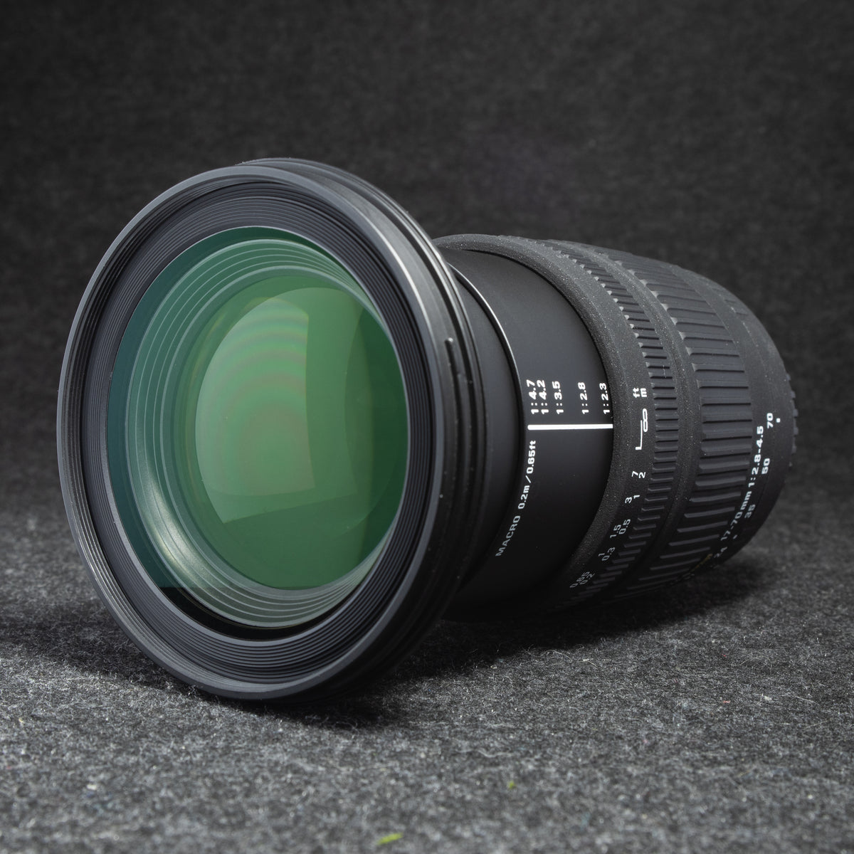 Sigma 17-70mm f/2.8-4.5 DC IF