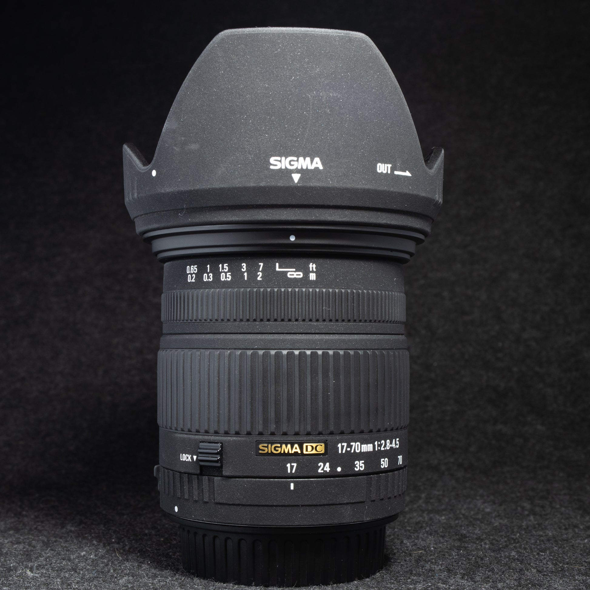 Sigma 17-70mm f/2.8-4.5 DC IF