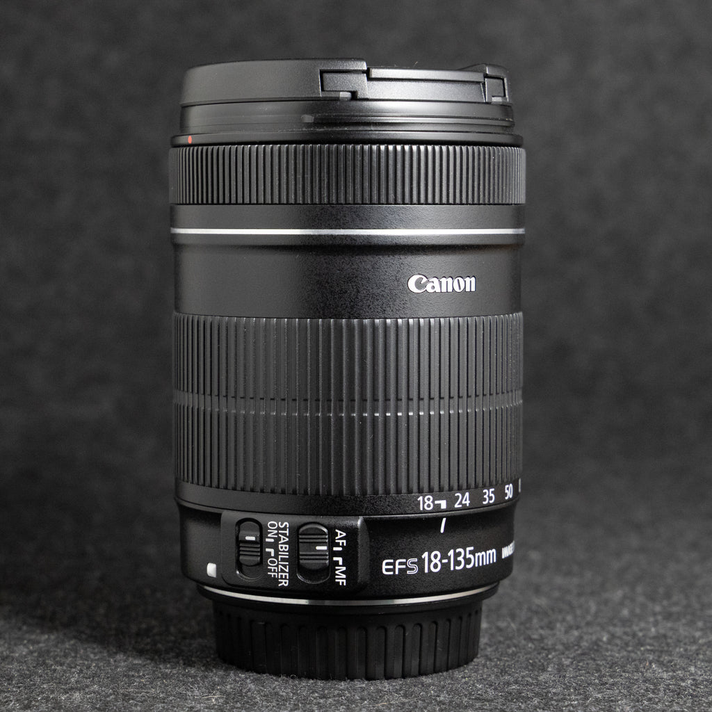Canon EF-S 18-135mm f3.5-5.6 IS