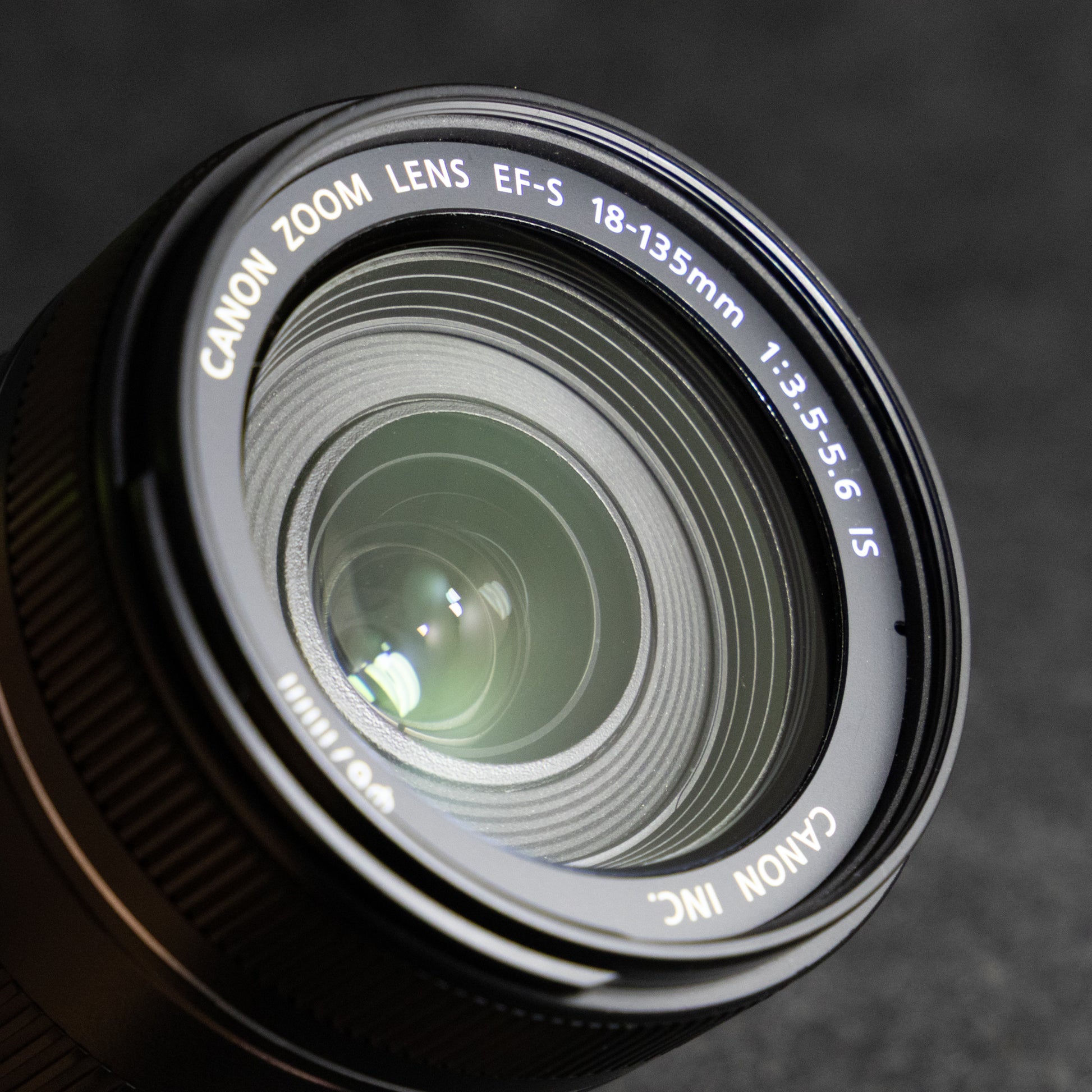 Canon EF-S 18-135mm f3.5-5.6 IS