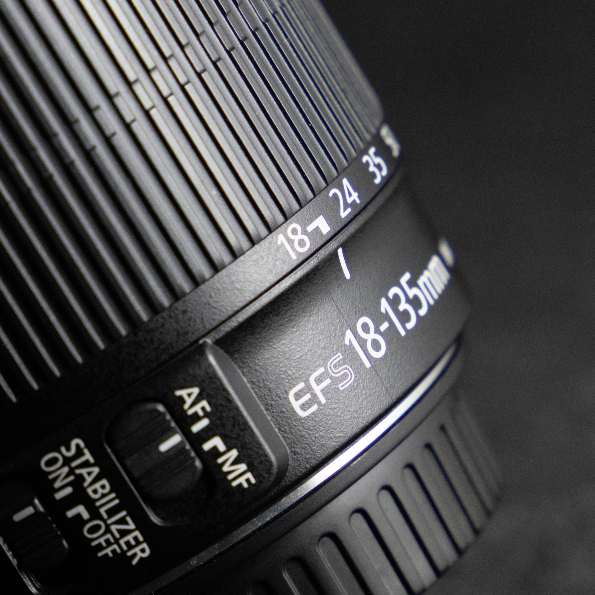 Canon EF-S 18-135mm f3.5-5.6 IS