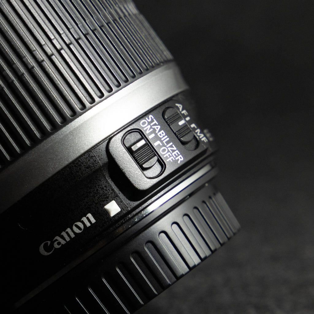Canon EF-S 18-200mm f3.5-5.6 IS