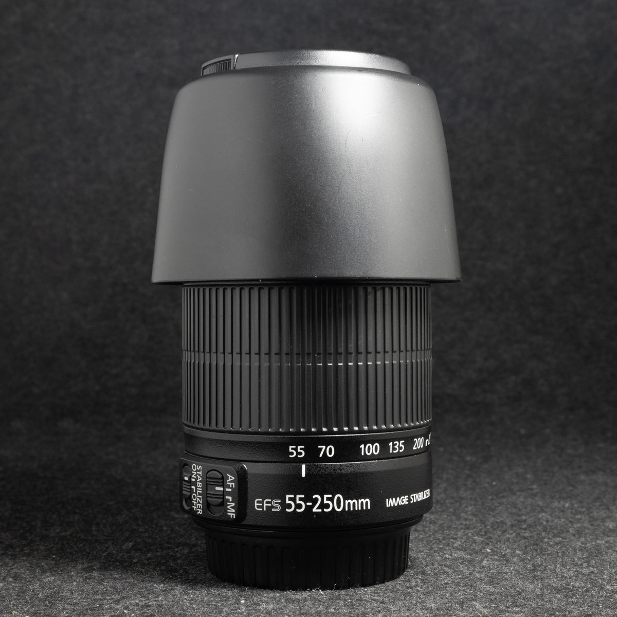 Canon EF-S 55-250mm f4-5.6 IS II + Parasol