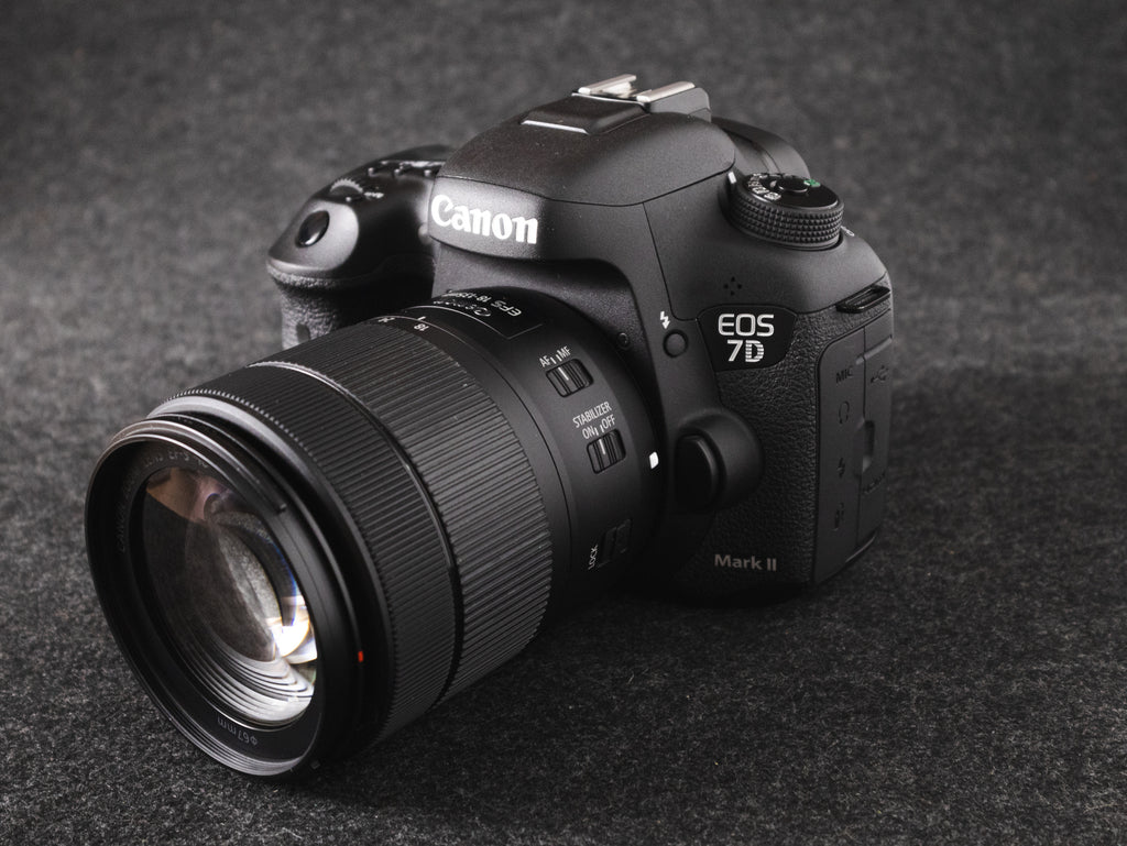 Canon EOS 7D MARK II 20.2 MP Digital SLR