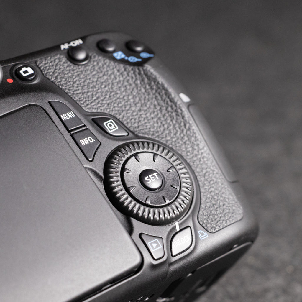 Canon EOS 60D 18MP Digital SLR