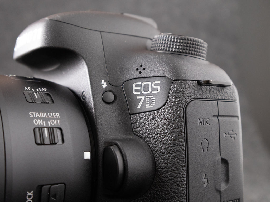 Canon EOS 7D MARK II 20.2 MP Digital SLR