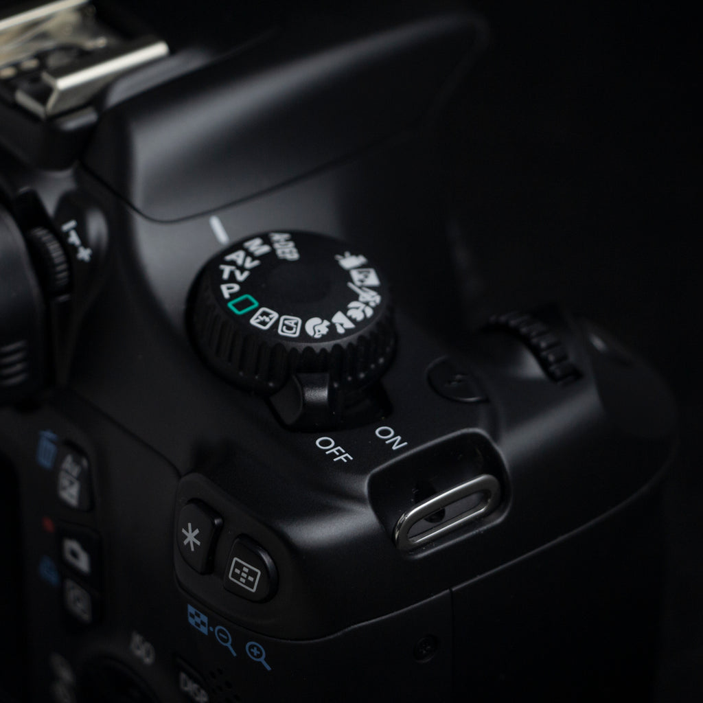 Canon EOS Rebel T3 12.2MP