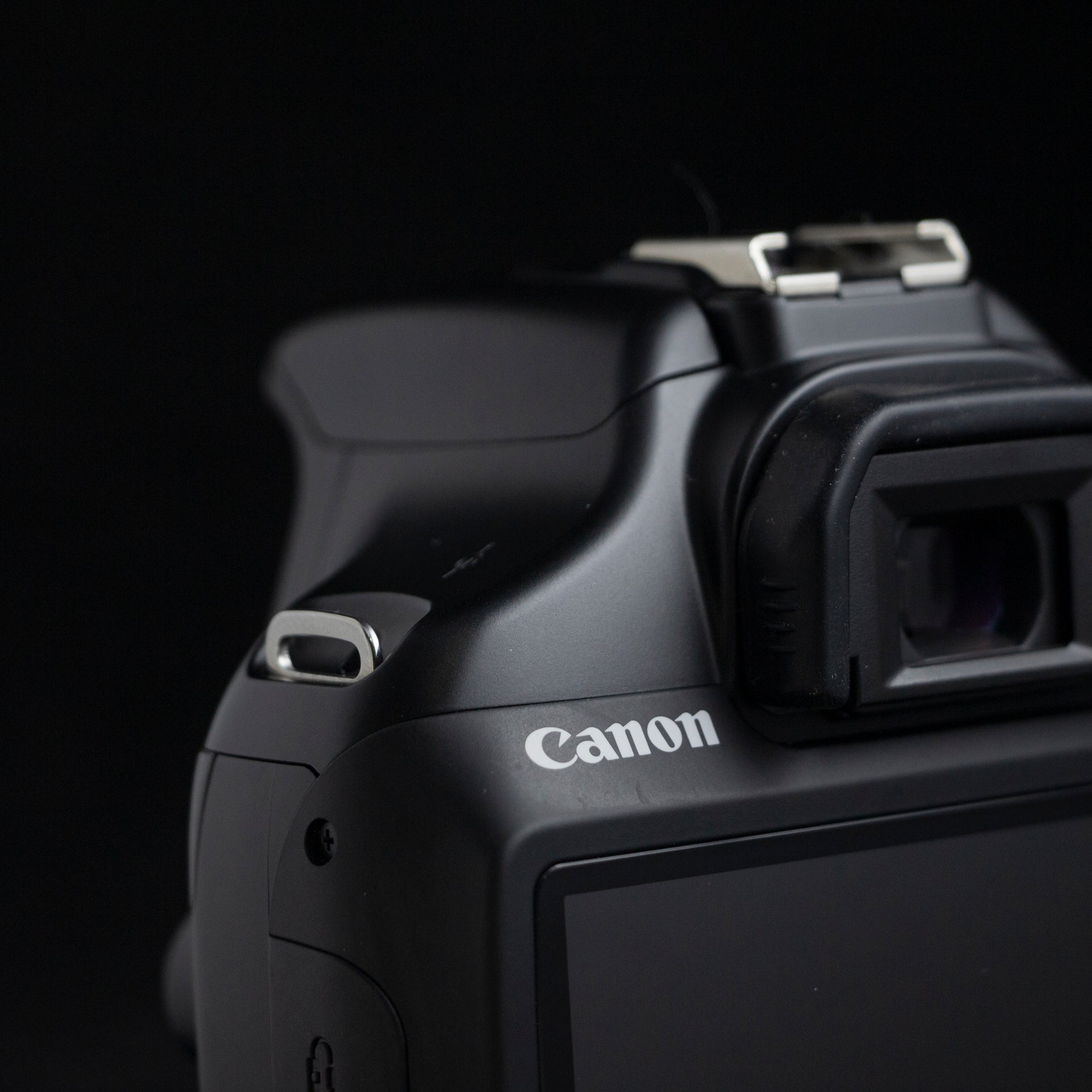 Canon EOS Rebel T3 12.2MP