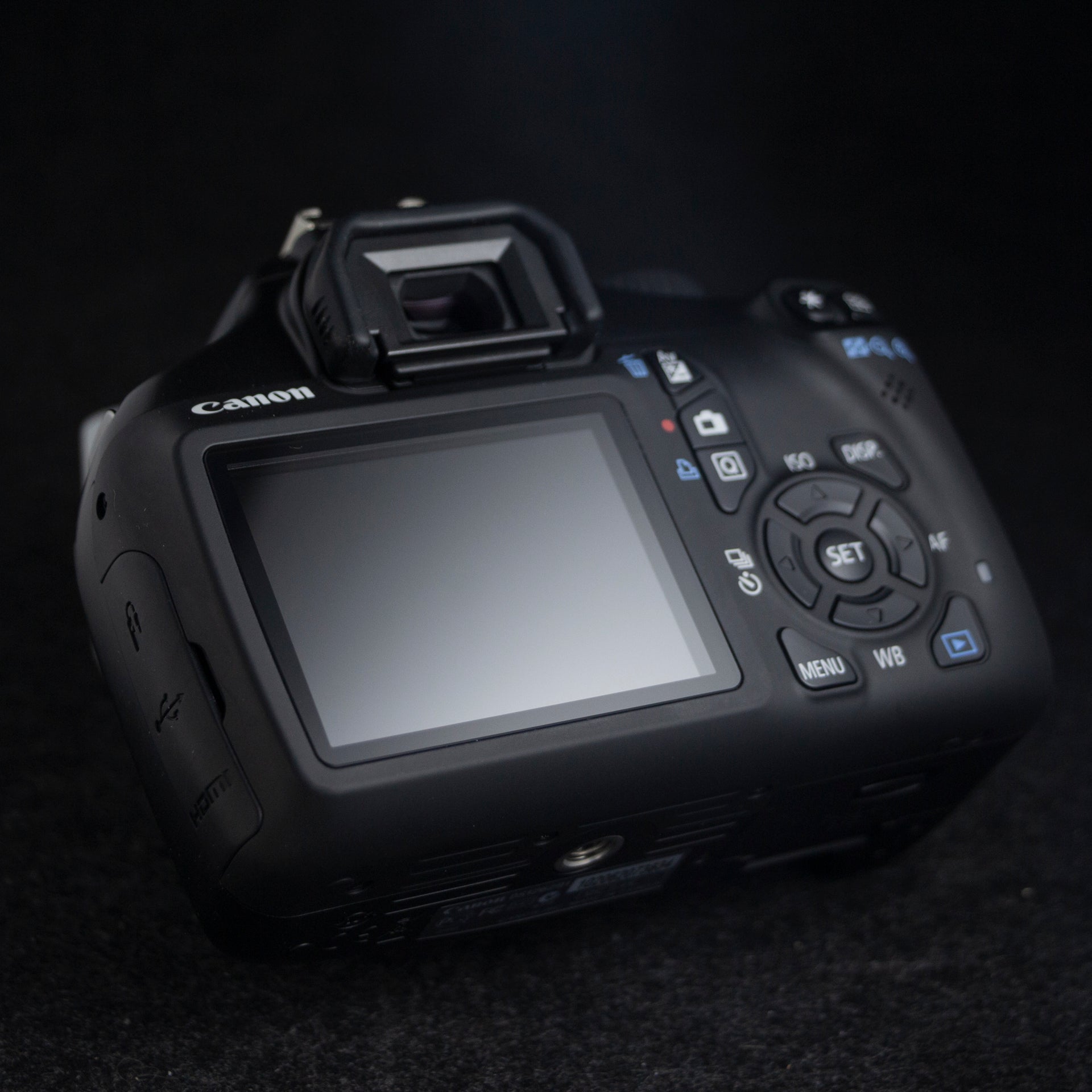 Canon EOS Rebel T3 12.2MP