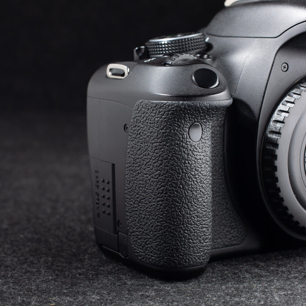 Canon EOS Rebel T3i 18MP