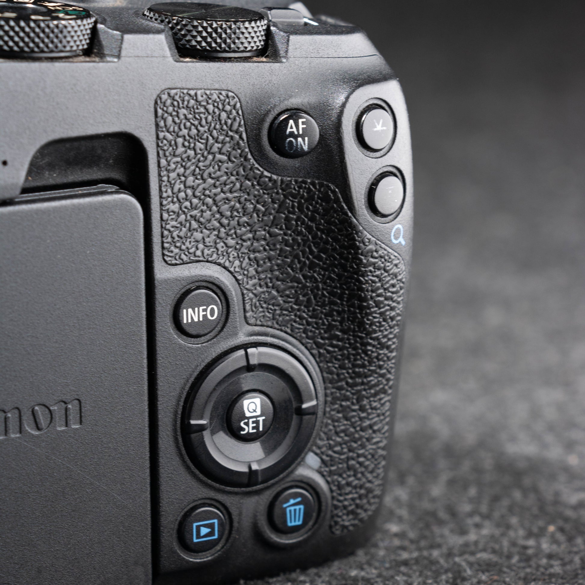 Canon EOS RP 26.2MP