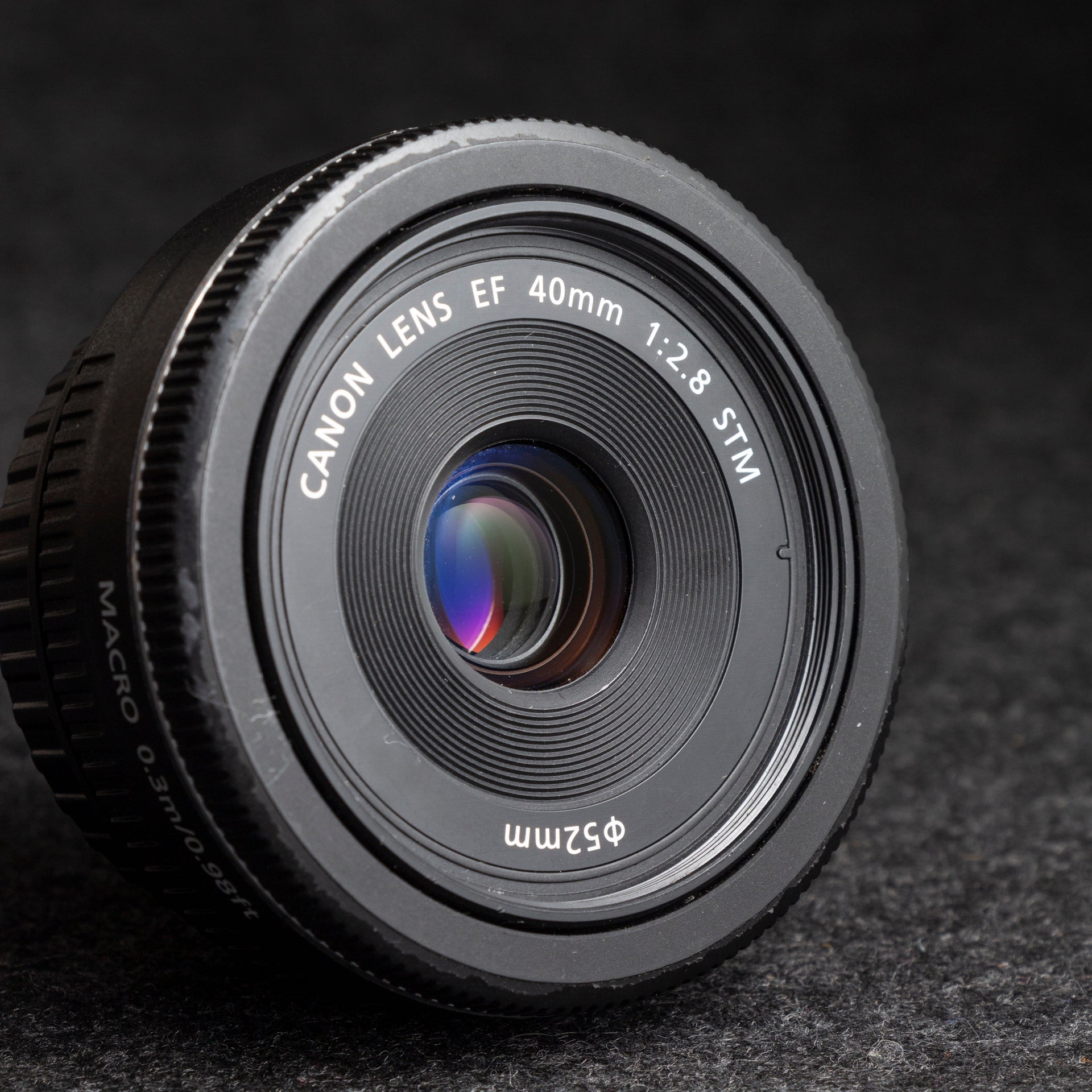 Canon EF 40mm f2.8 STM