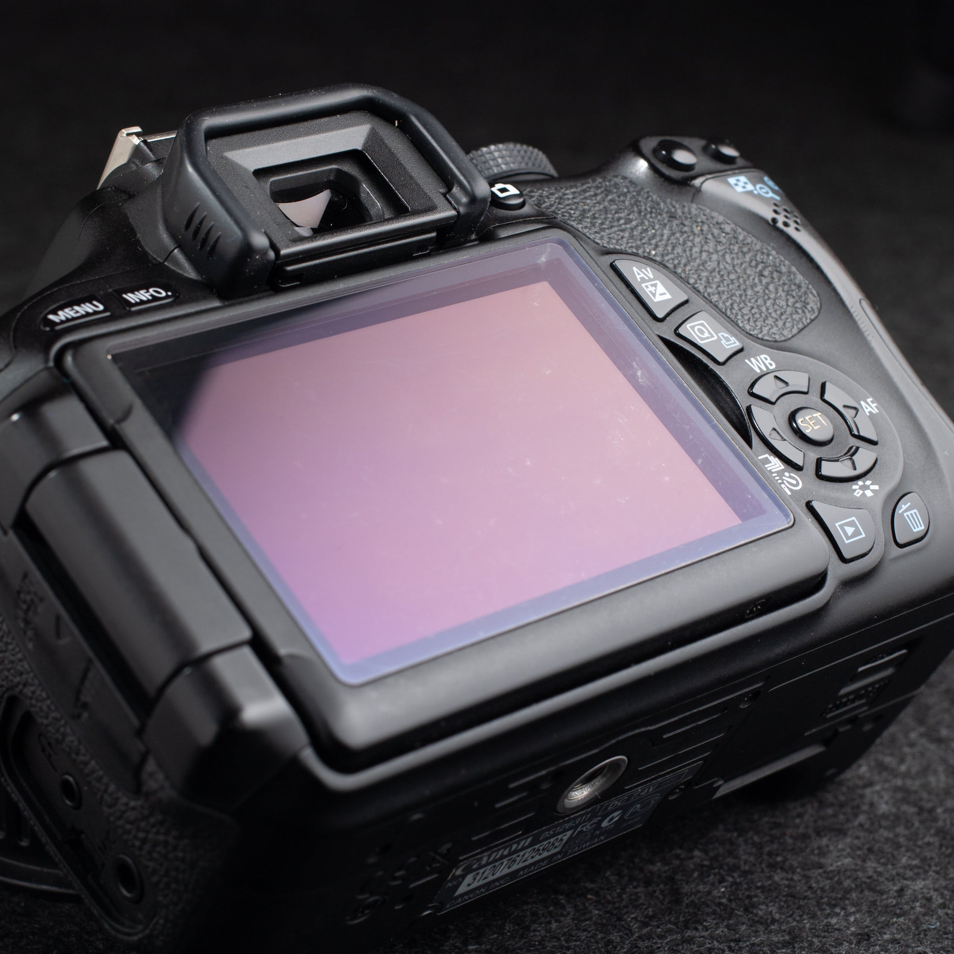 Canon EOS Rebel T3i 18MP