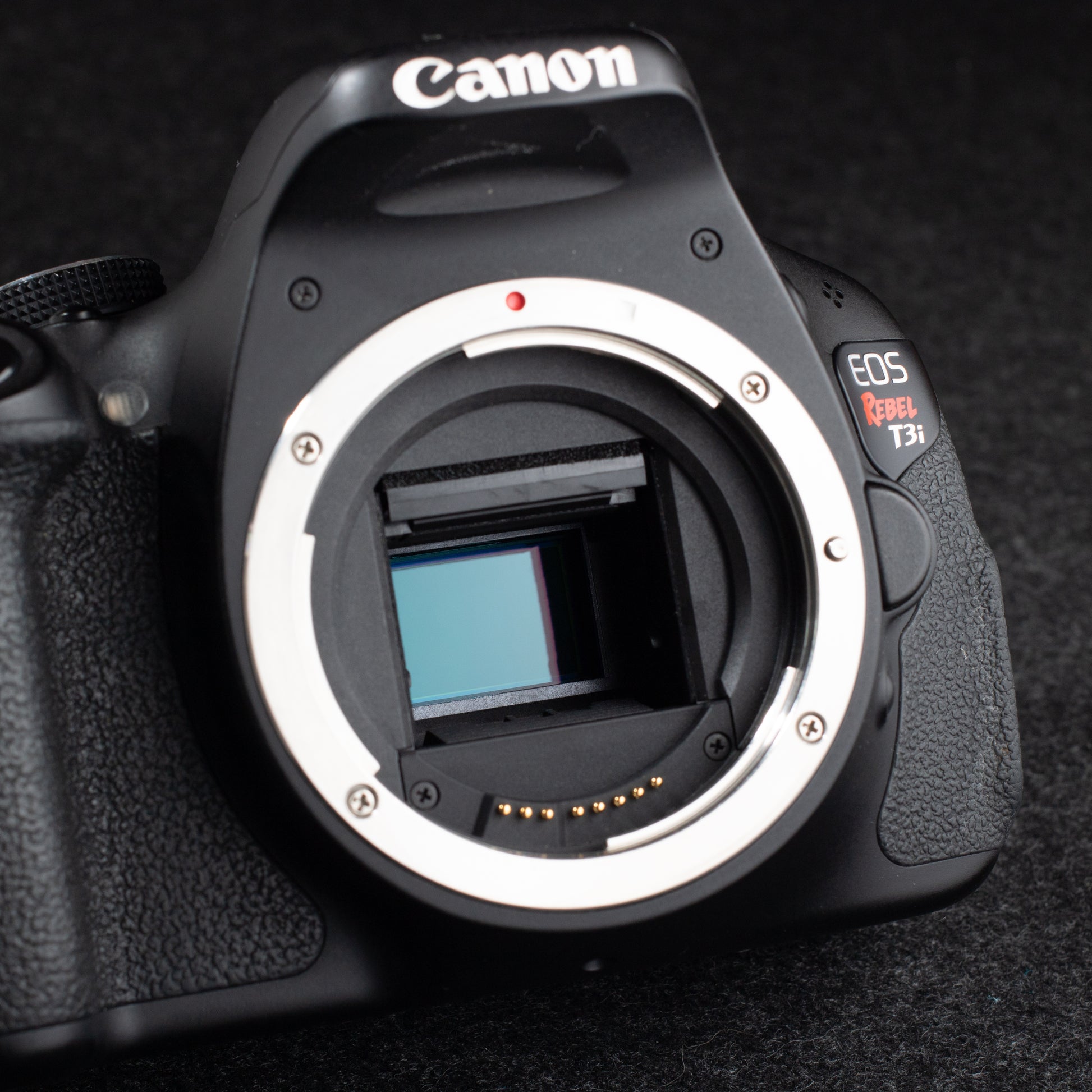 Canon EOS Rebel T3i 18MP