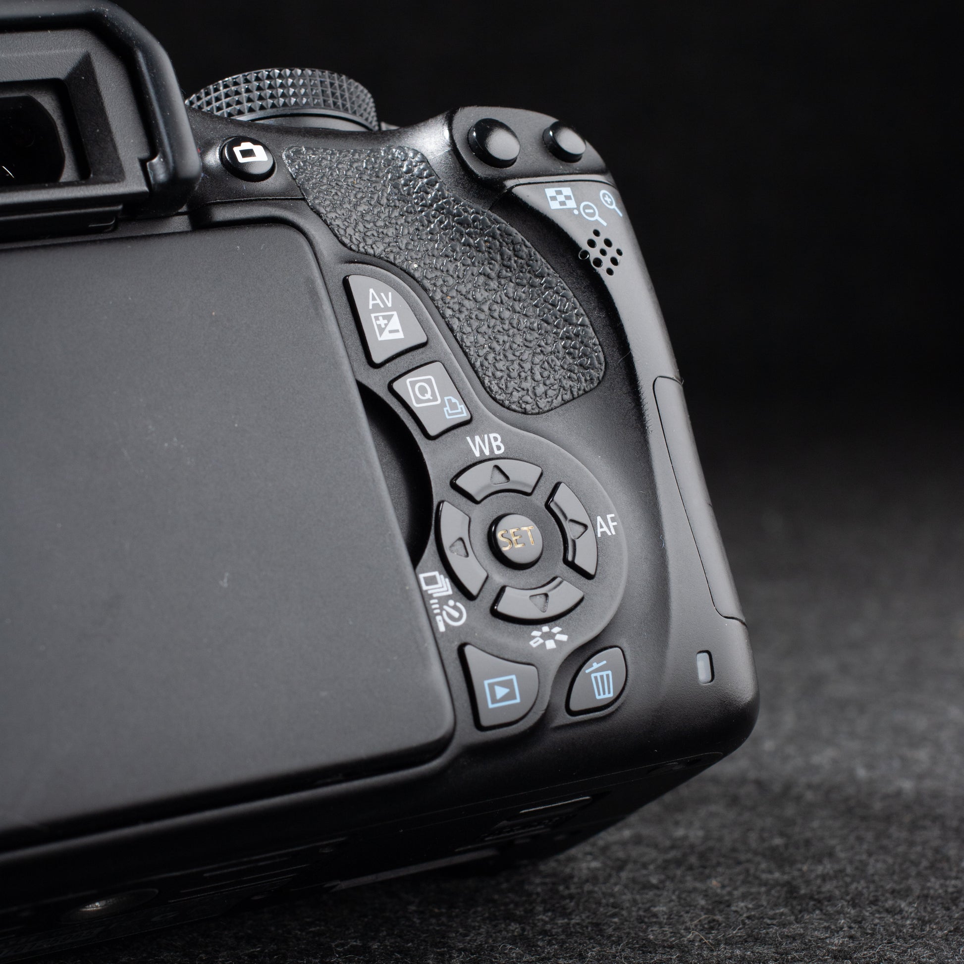 Canon EOS Rebel T3i 18MP